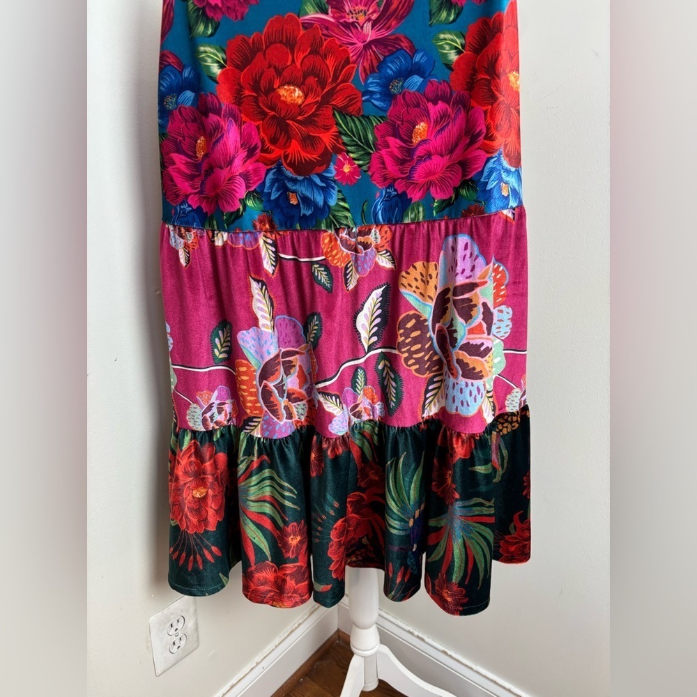 FARM Rio Drea Tiered Velvet Midi Skirt Size Medium - Picture 12 of 15